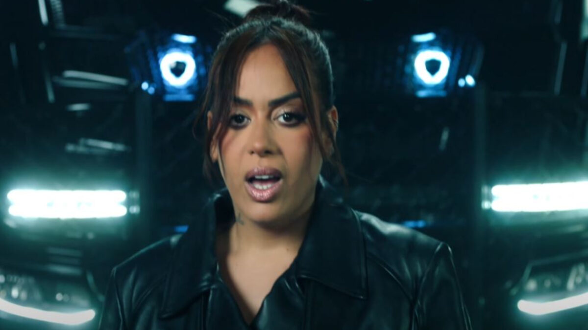 Amel Bent signera son grand retour avec un nouvel album le 16 mai prochain.