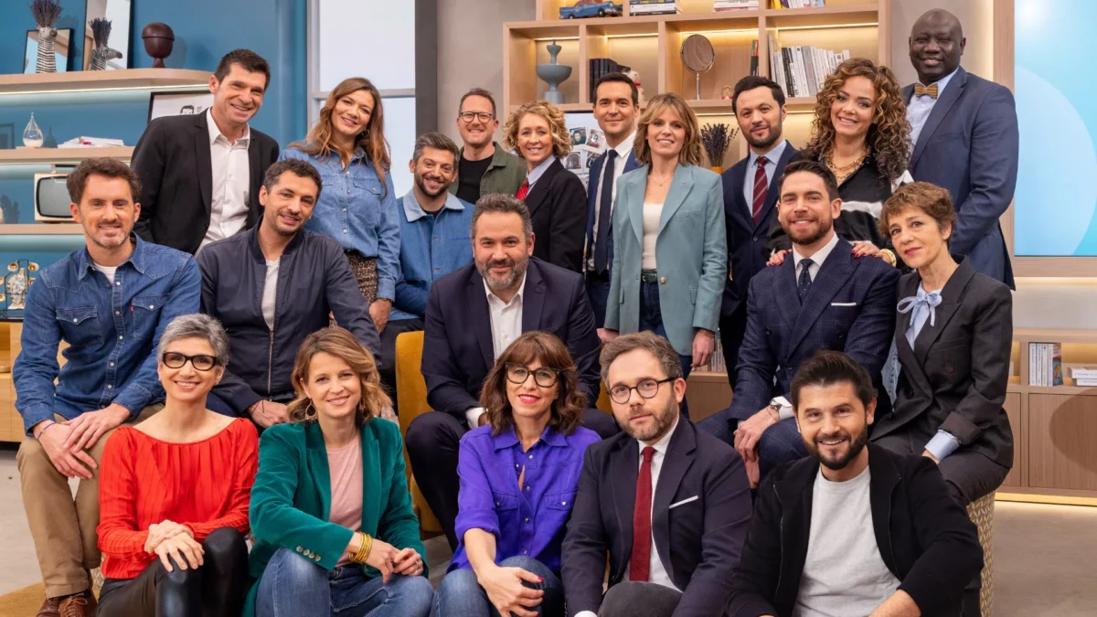 L'équipe de Bonjour au complet.