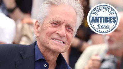 Michael Douglas a fait un saut à Antibes.