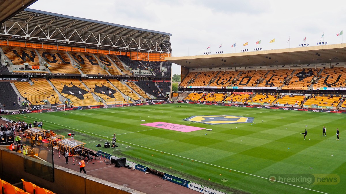 Wolverhampton - Leeds